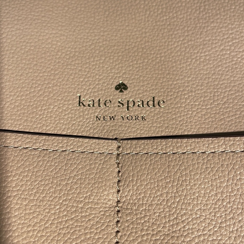 Kate Spade Bailey Shoulder Bag in Textured Beige - Picture 6 of 10